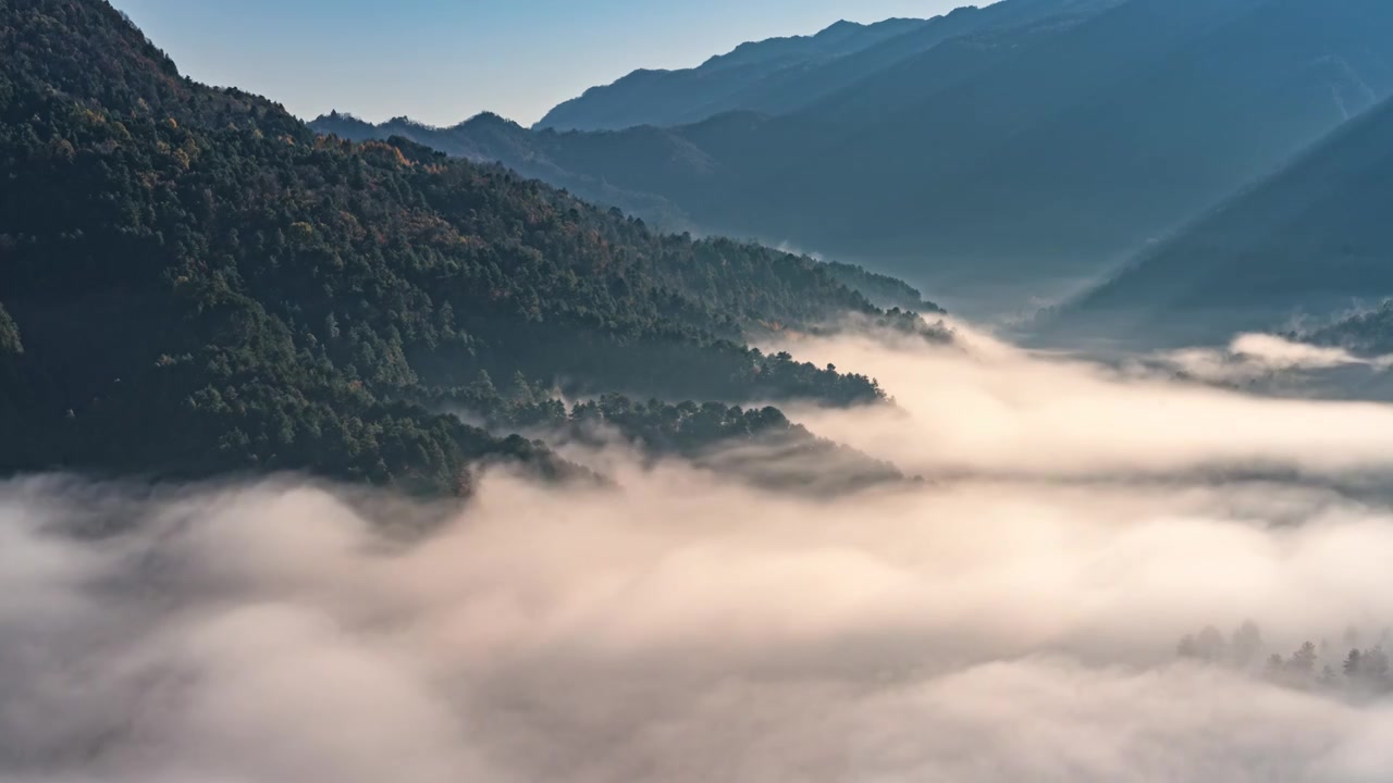 黎坪秋景云海日出延时视频素材