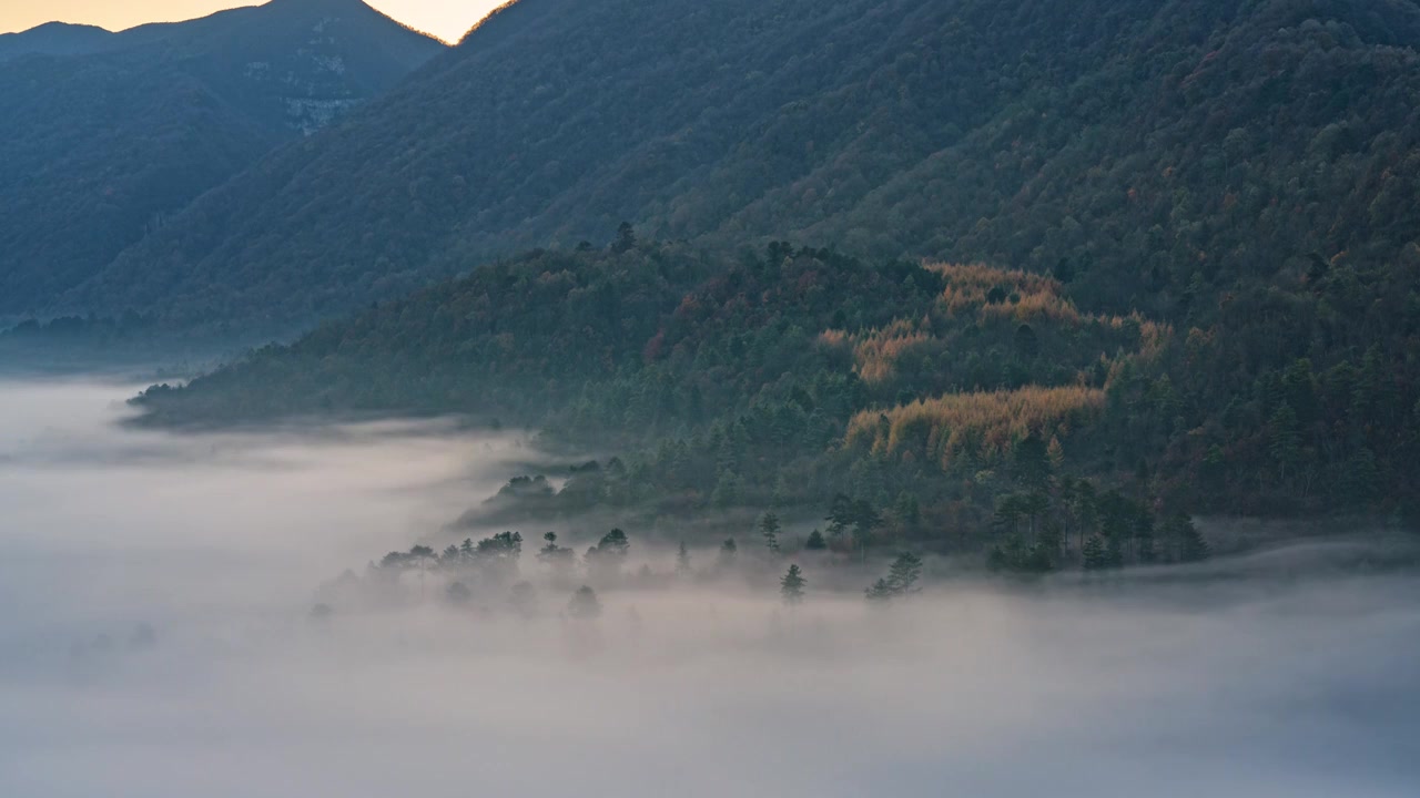 黎坪秋景云海日出延时视频素材