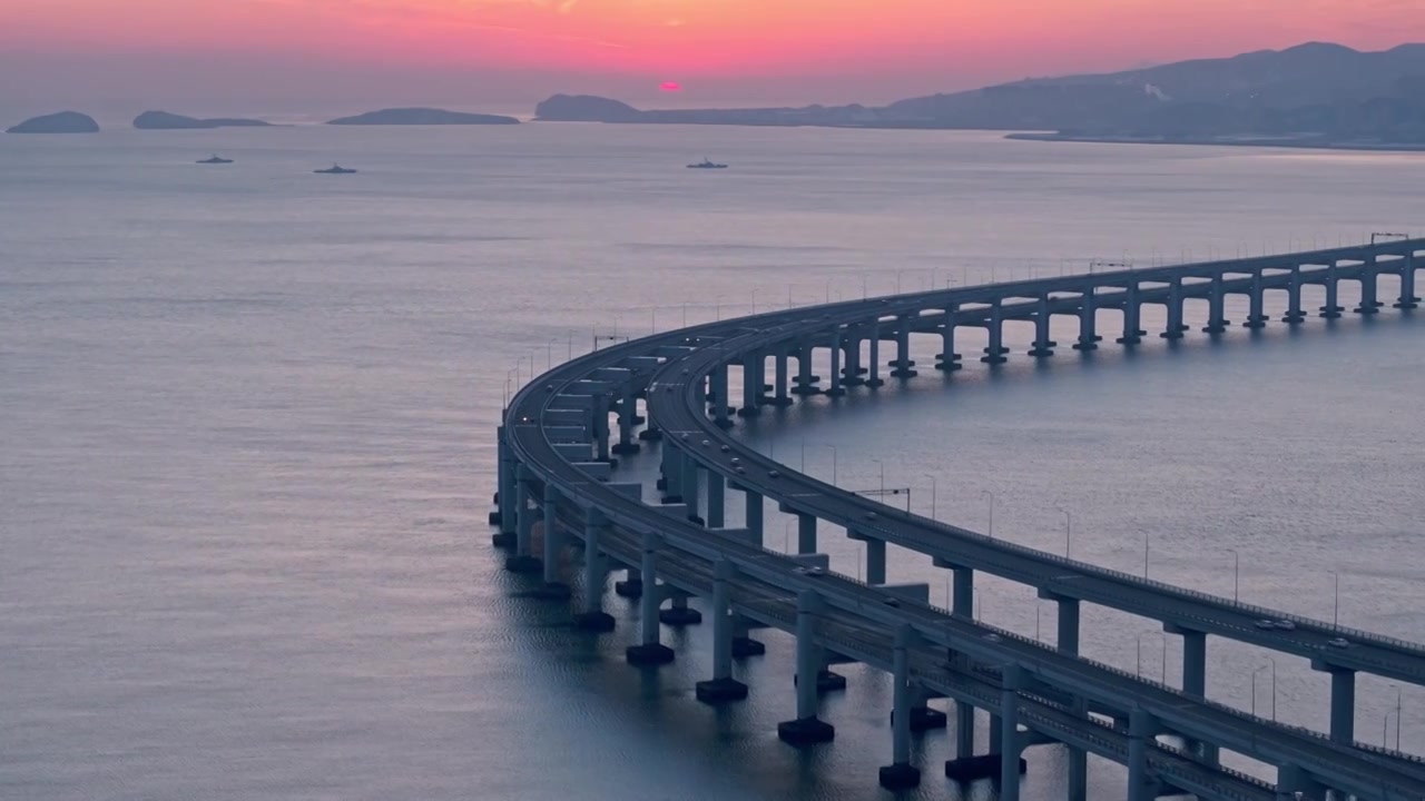 大连星海湾跨海大桥日落摩天轮海视频素材