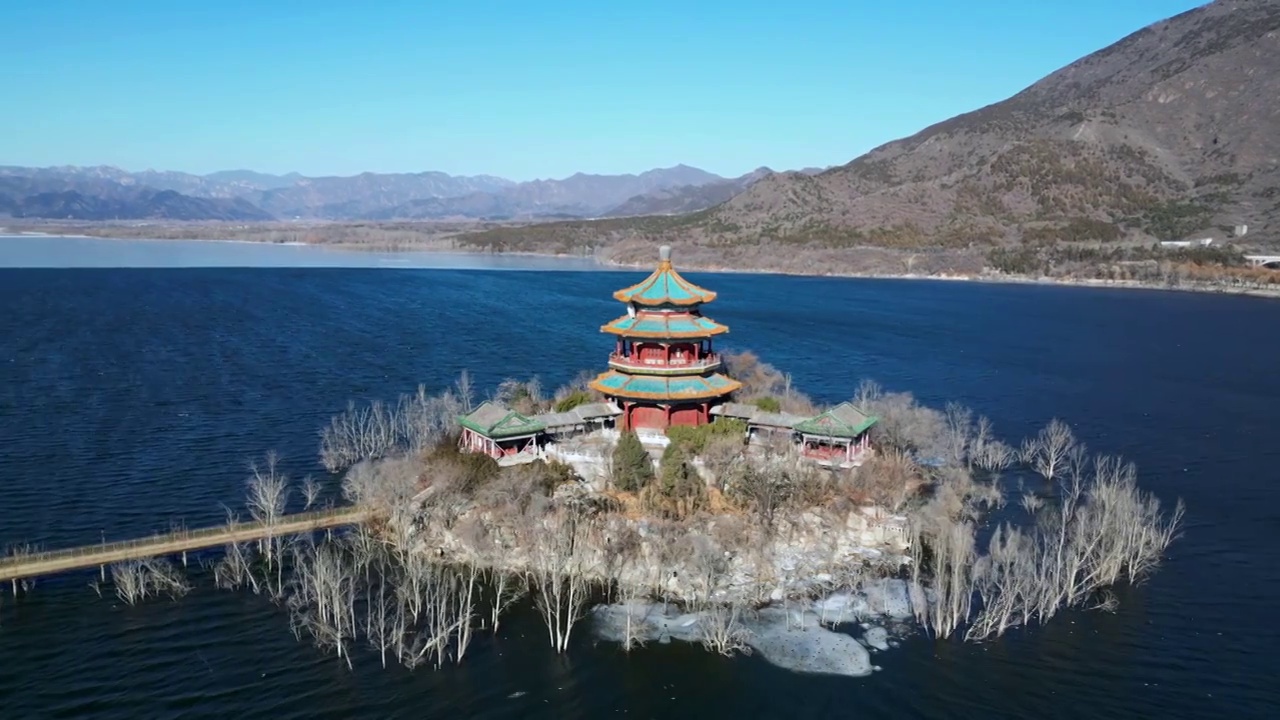 航拍北京昌平十三陵水库视频下载