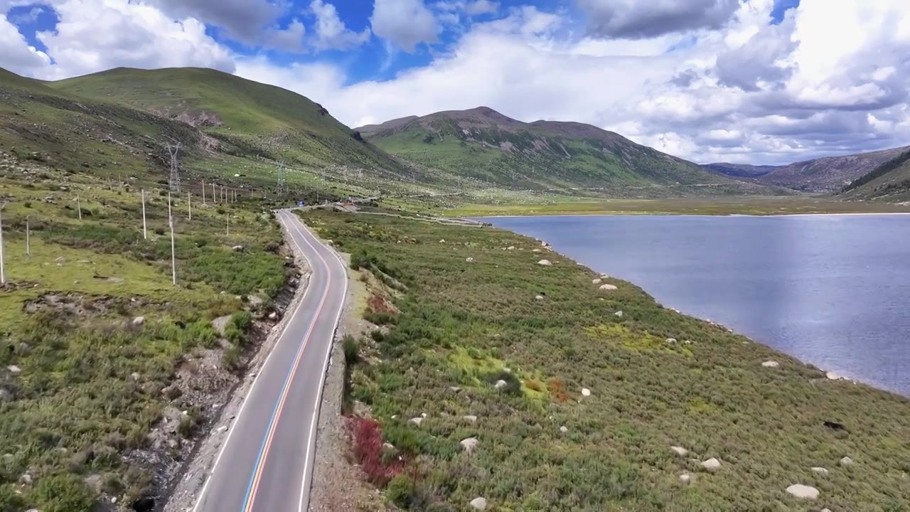 航拍四川甘孜白玉县甘白路旅游公路海子风光视频素材