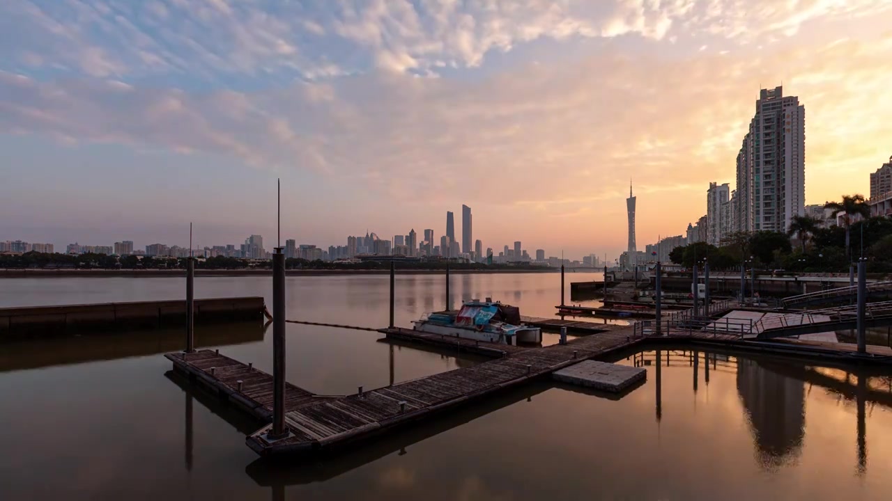 广州中大航海运动码头日出云彩延时视频下载