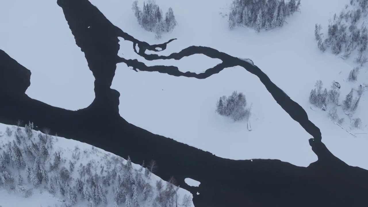 航拍新疆喀纳斯神仙湾雪景视频素材