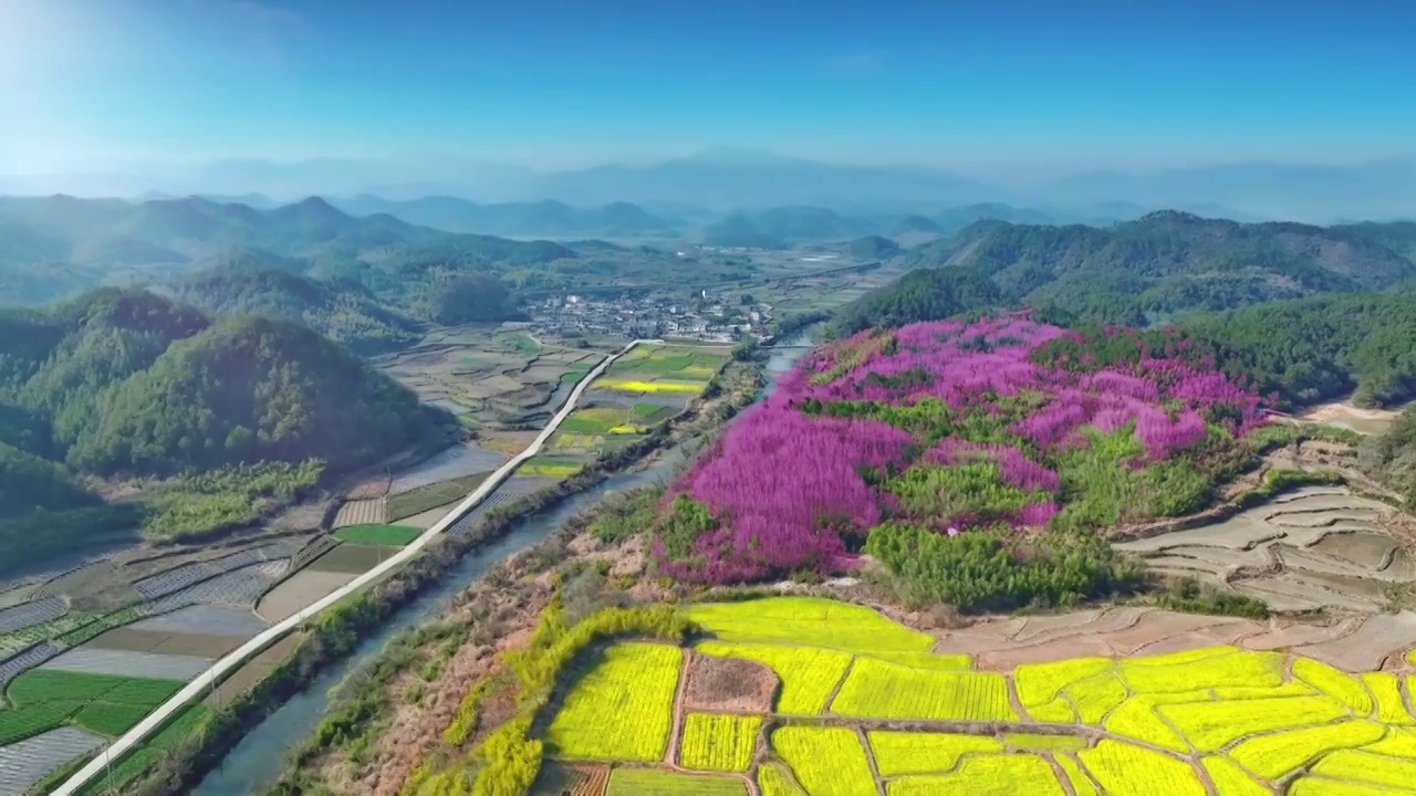 山区美丽乡村春天风光视频素材