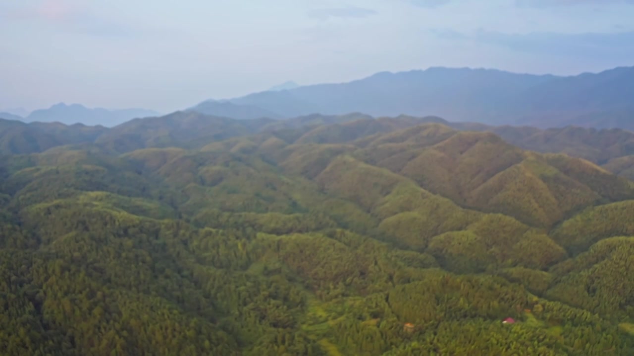 航拍绿水青山井冈山视频素材