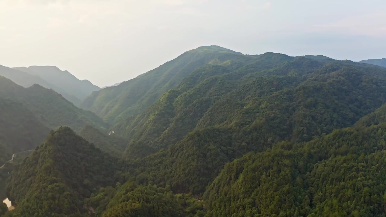 航拍绿水青山井冈山视频素材