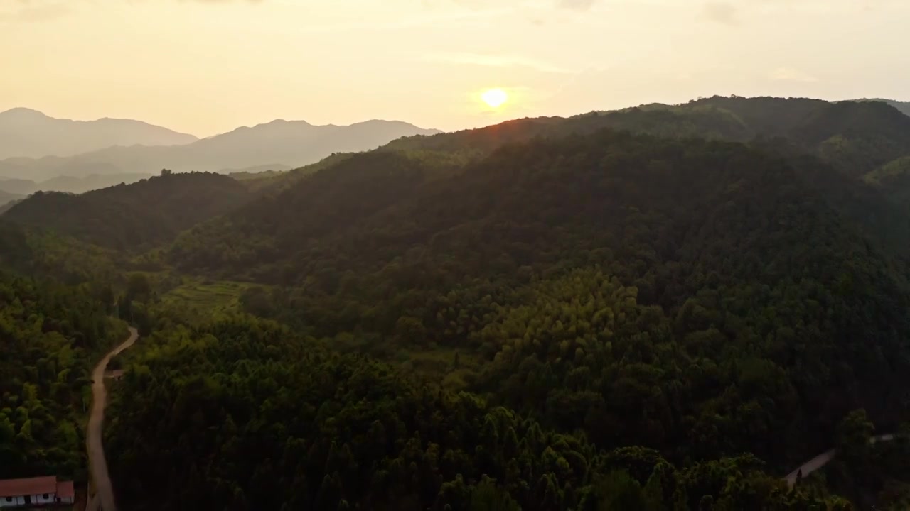 航拍绿水青山井冈山视频素材