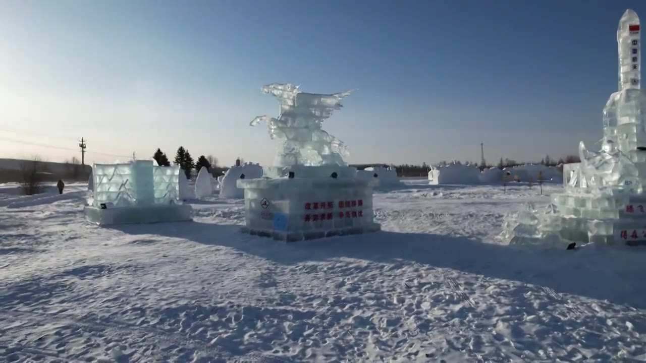 呼伦贝尔根河冷极村雪雕公园视频素材