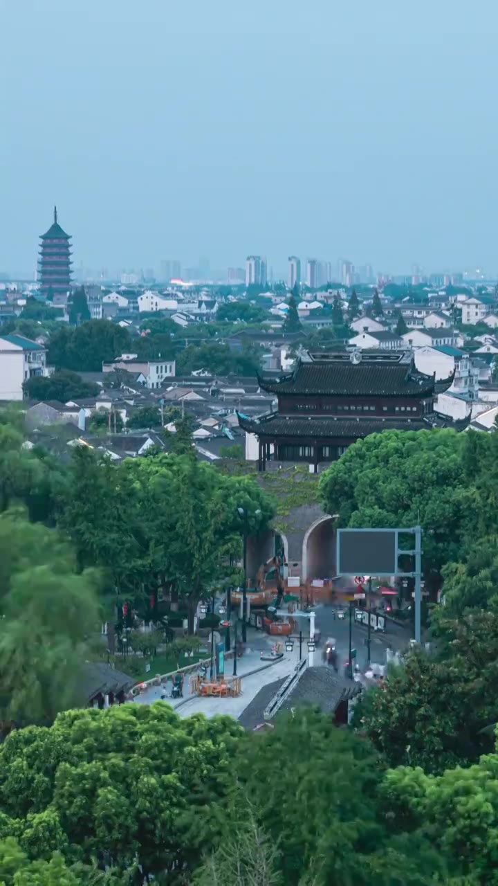 4K城市延时 苏州阊门和北寺塔日转夜夜景视频素材