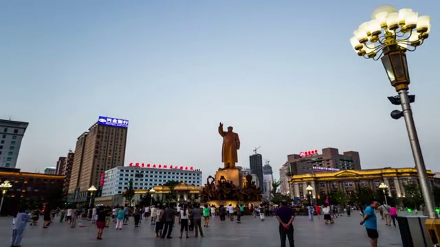 沈阳中山广场移动夜景视频素材