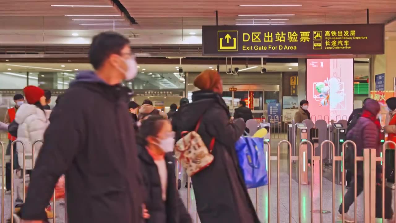 春运过年春节人流高铁站乘客上海虹桥火车站视频素材