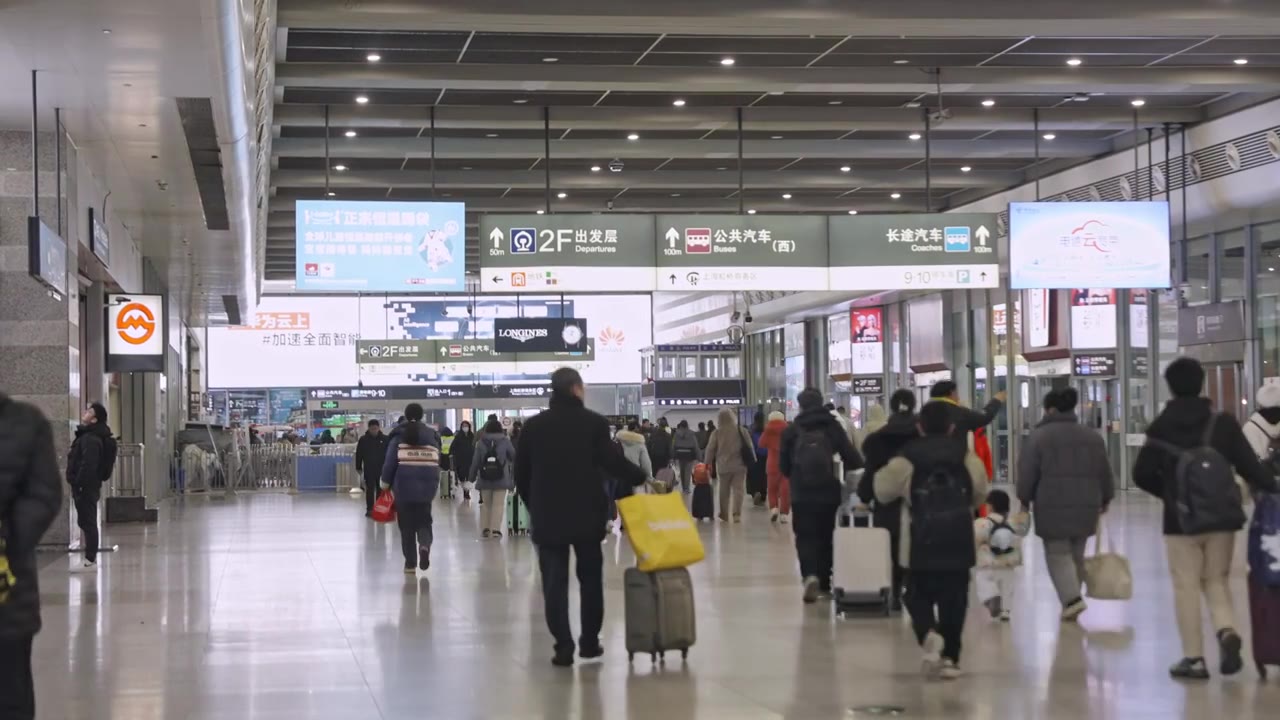 春运过年春节人流高铁站乘客上海虹桥火车站视频素材