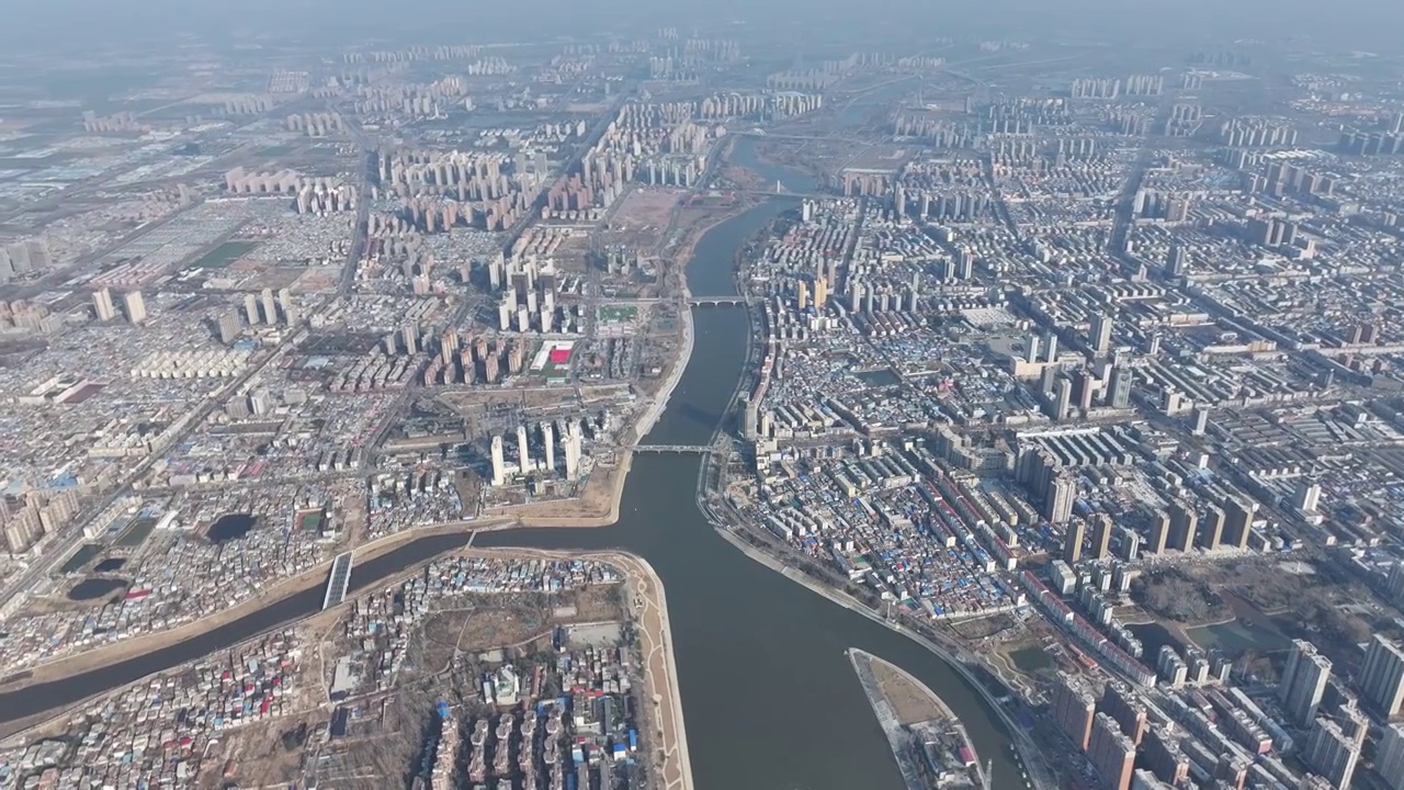 千米高空俯瞰周口市区全景沙颍河贾鲁河流域视频素材