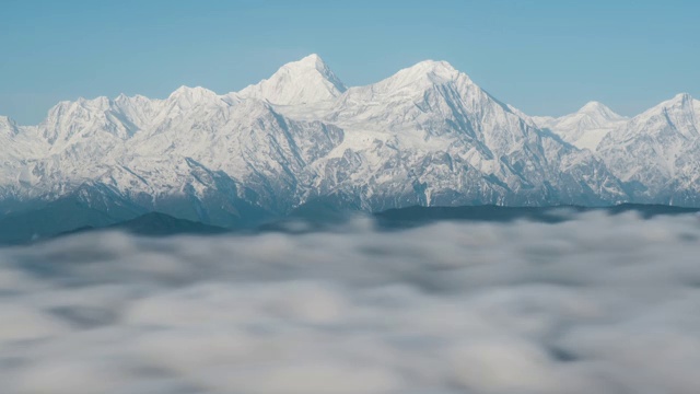 牛背山云海雪山视频下载