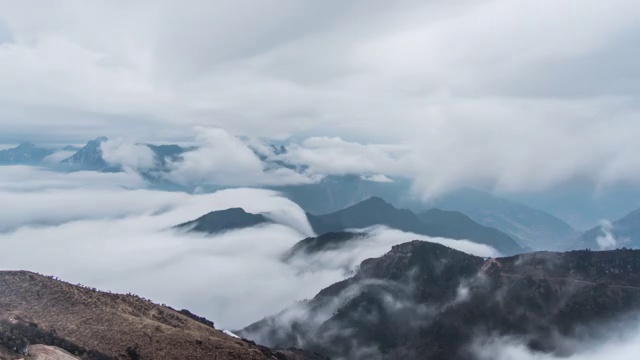 牛背山的云海视频下载