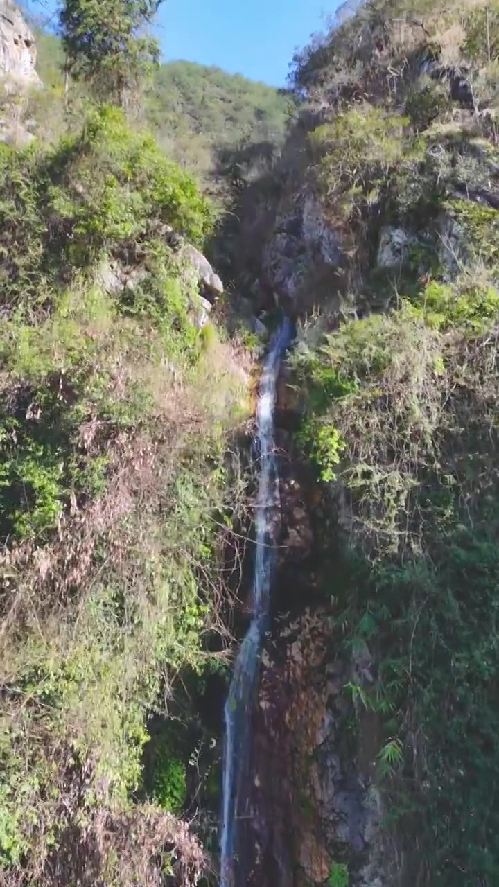 蕉岭县龙潭飞瀑航拍视频素材