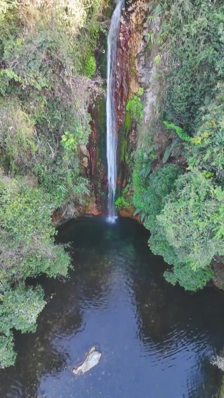 蕉岭县龙潭飞瀑航拍视频素材