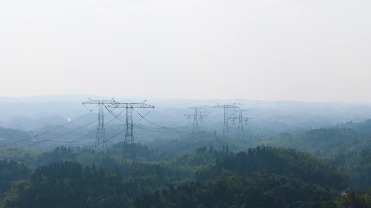 电力电网国家电网高压电塔供电发电蓝天白云云海视频素材