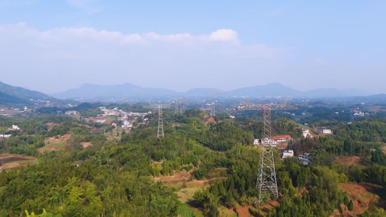 电力电网国家电网高压电塔供电发电蓝天白云云海视频素材