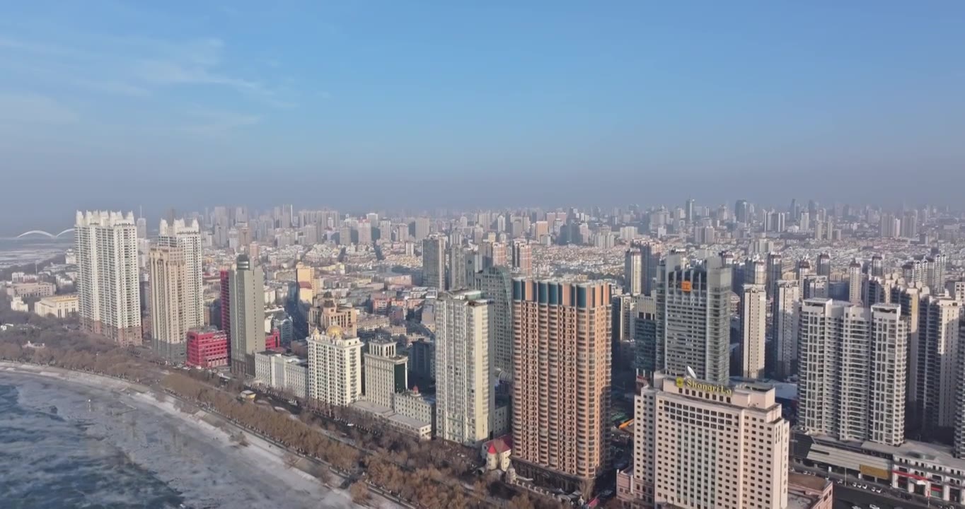 道里区松花江沿岸冬季城市航拍视频素材