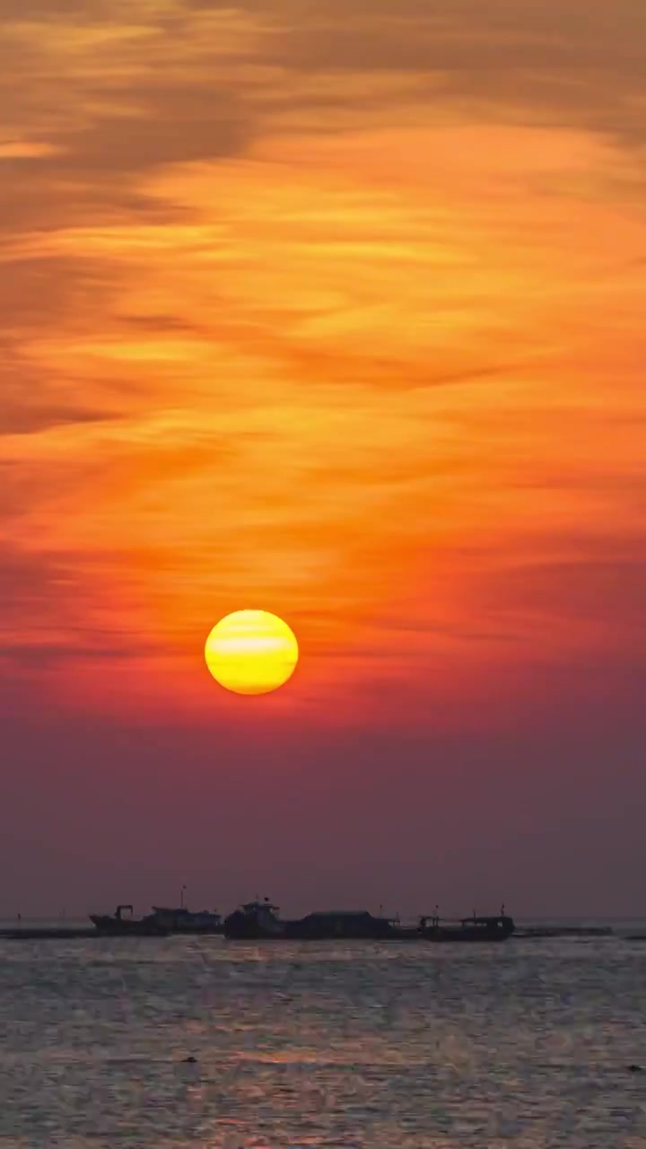 中国海南三亚西岛傍晚日落夕阳延时视频素材