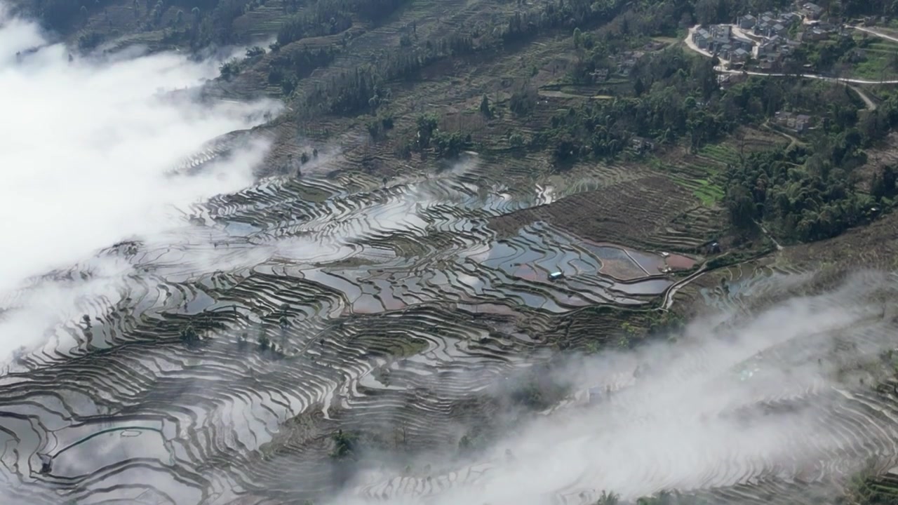 航拍撤玛坝梯田视频素材