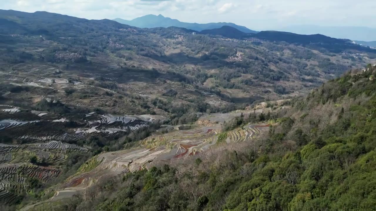 航拍冬日的元阳梯田视频素材