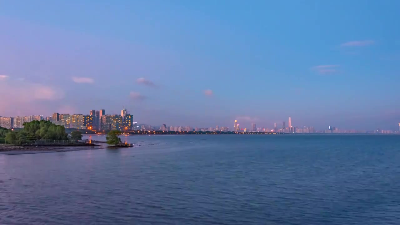 深圳湾滨海CBD摩天大楼地标建筑夕阳晚霞视频素材