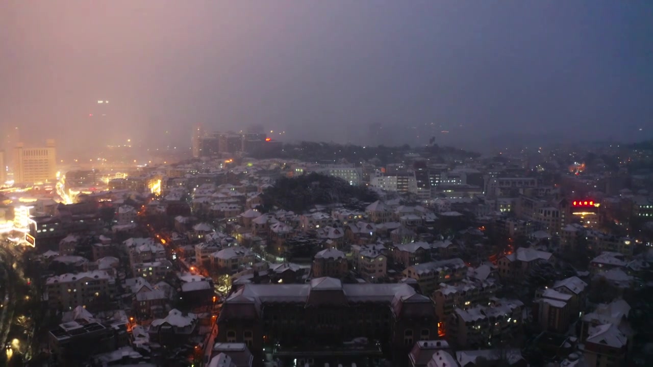 青岛雪后的夜色，城市航拍视频素材