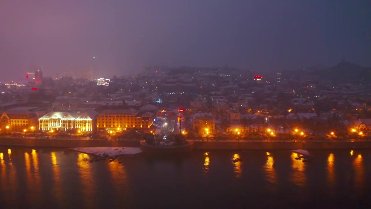 青岛海岸线的夜色视频素材