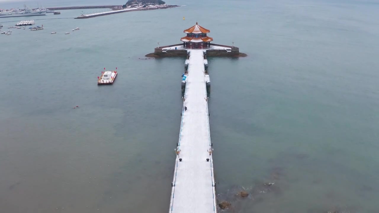 青岛栈桥雪后风光视频素材