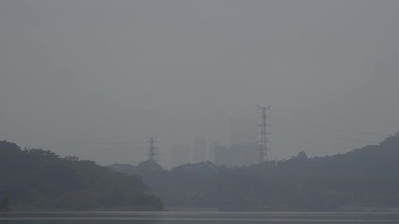 晨雾中的东莞同沙生态公园延时视频素材