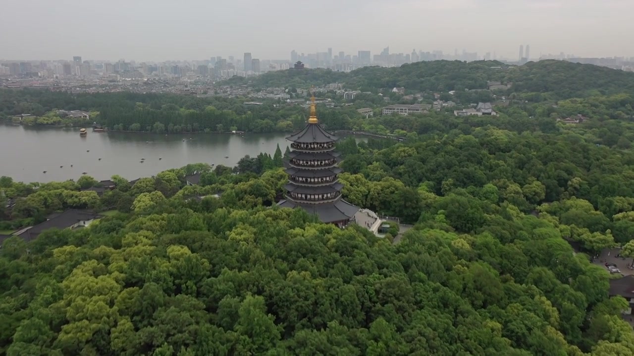 航拍杭州雷峰塔视频素材