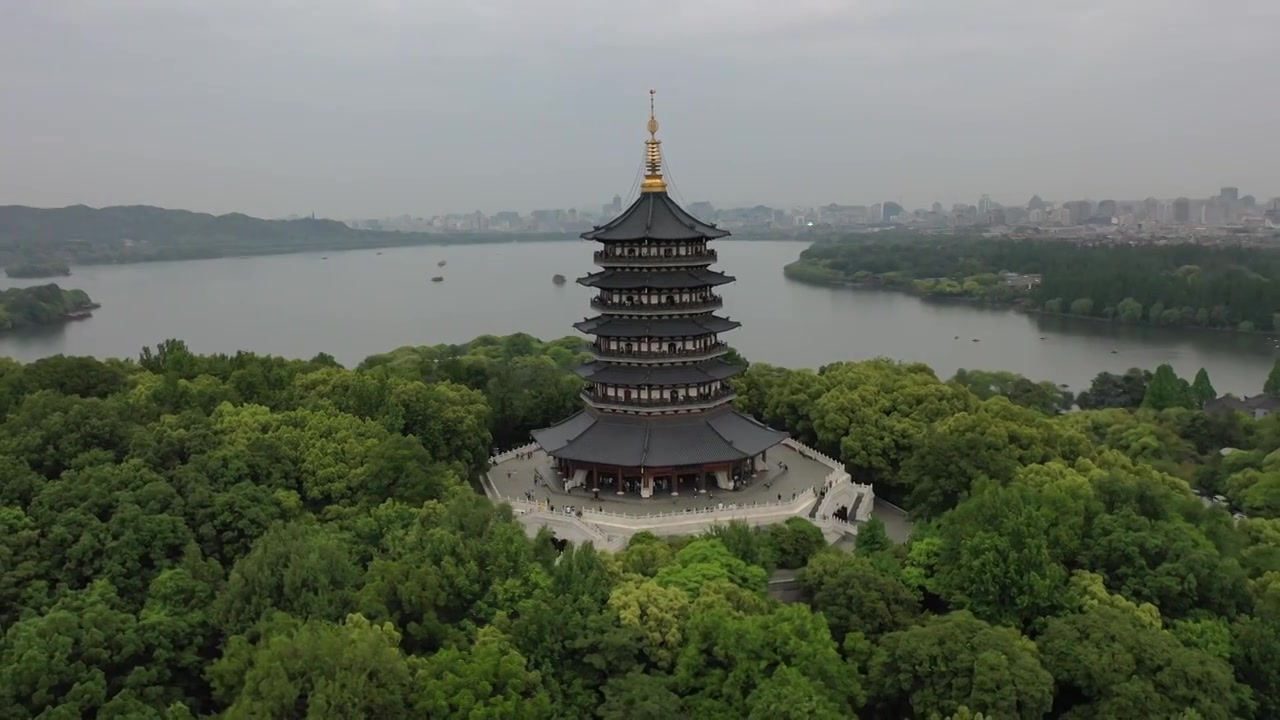 航拍杭州雷峰塔视频素材