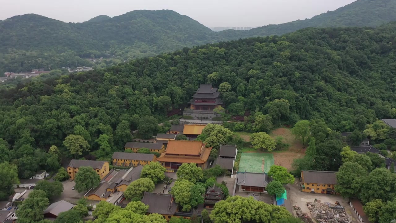 航拍杭州雷峰塔视频素材