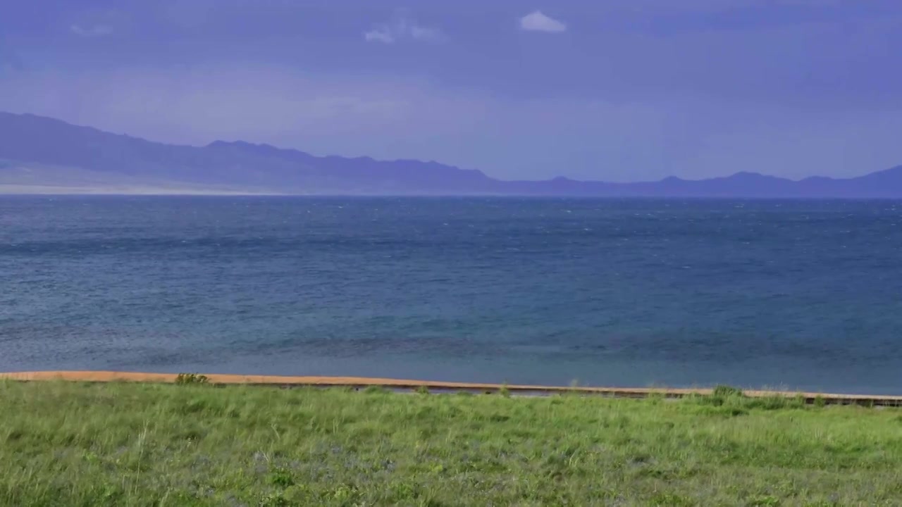 新疆赛里木湖水视频素材