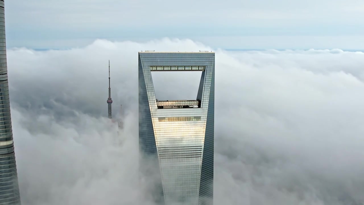 上海陆家嘴平流雾航拍视频素材