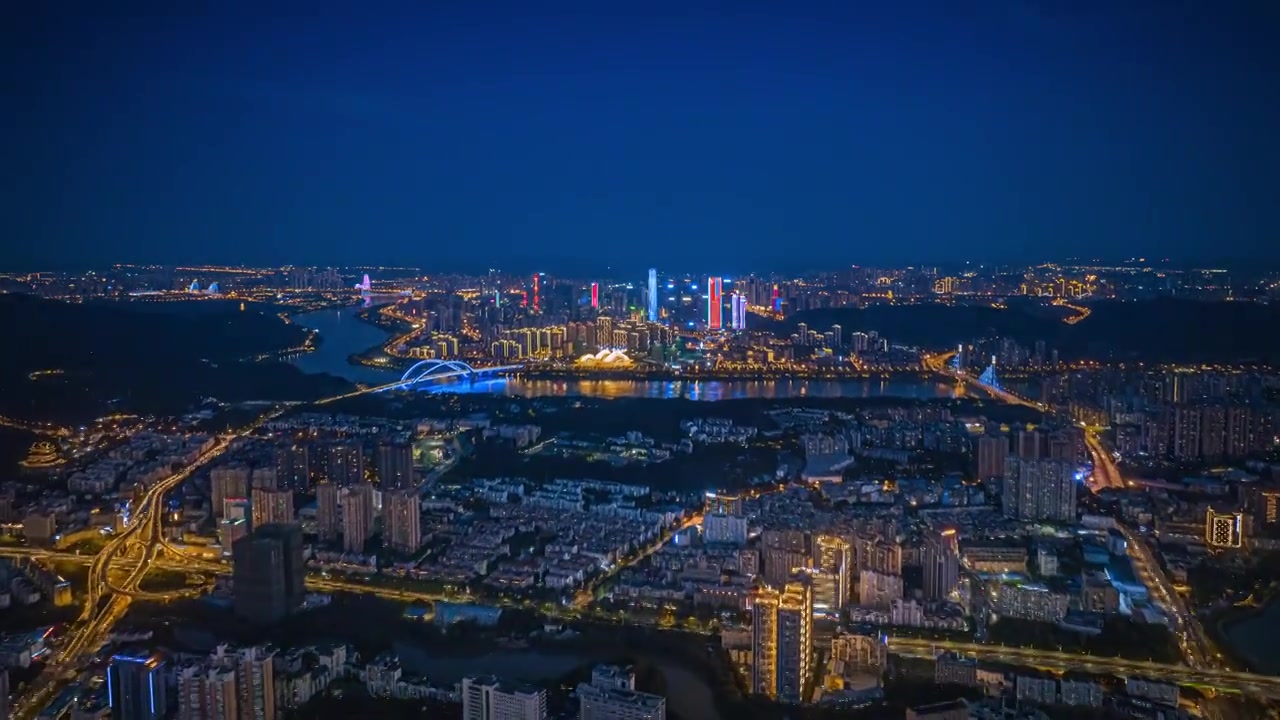 城市繁华夜景灯火通明霓虹闪烁视频素材