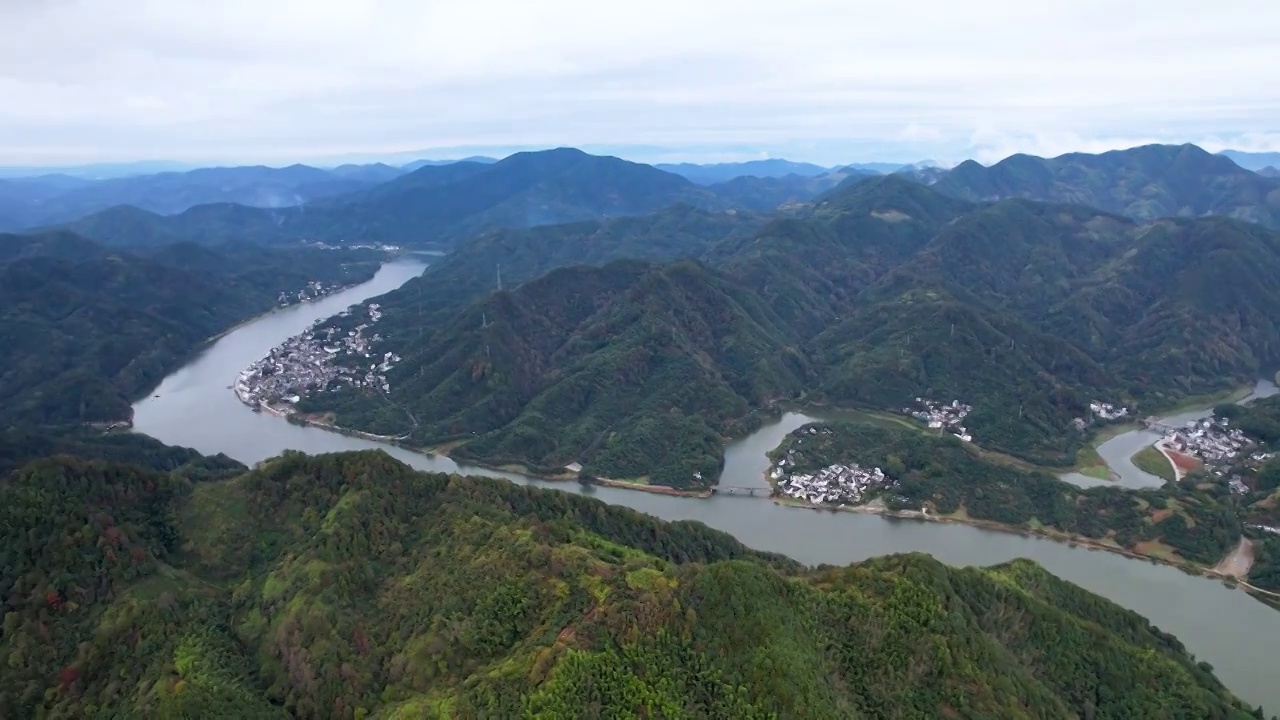 黄山新安江山水画廊自然风光徽文化古村落航拍视频素材