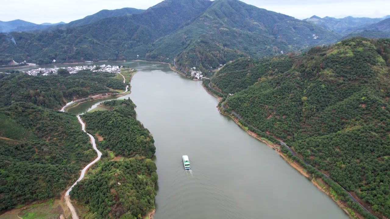 黄山新安江山水画廊自然风光徽文化古村落航拍视频素材