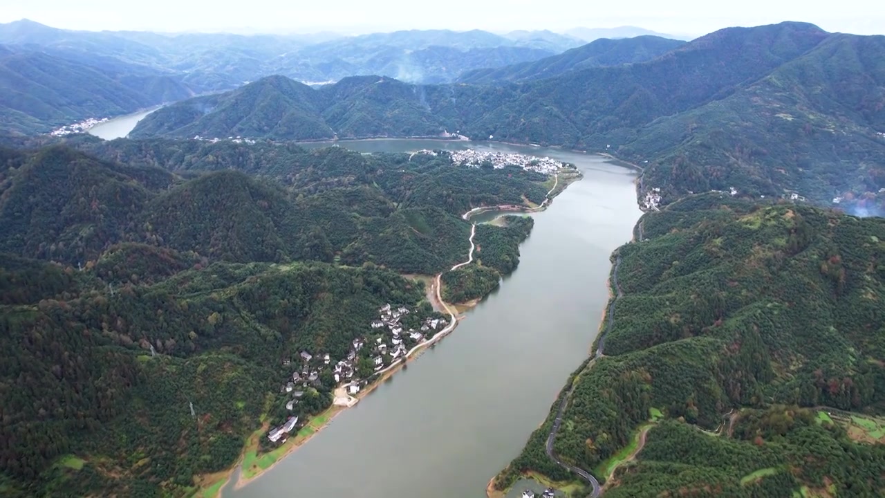 黄山新安江山水画廊自然风光徽文化古村落航拍视频素材