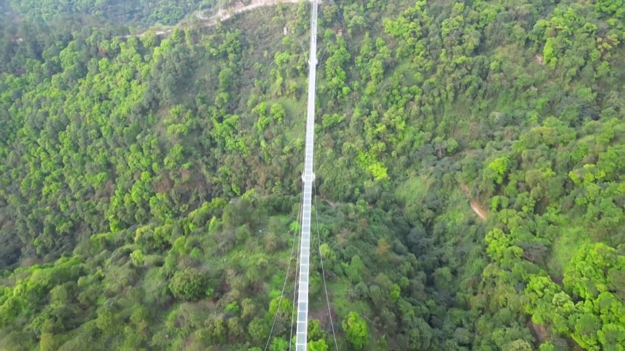 佛山南丹山玻璃栈道视频下载