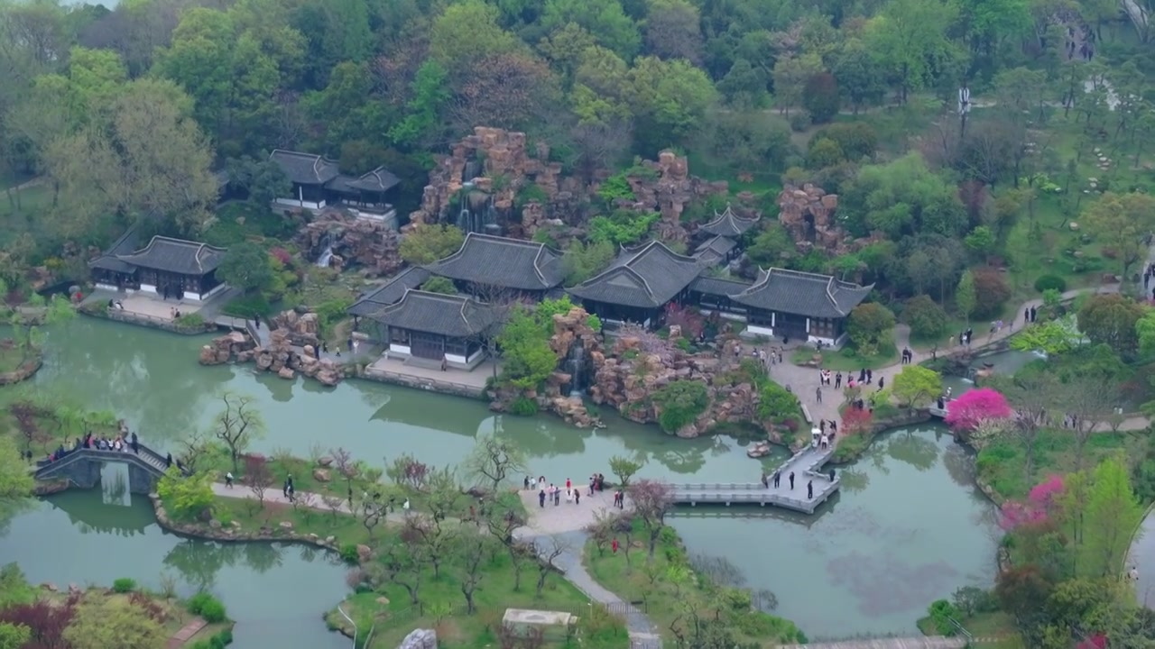 航拍烟雨江南扬州瘦西湖风景区视频素材