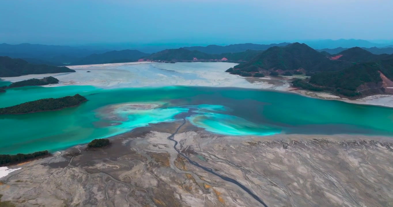 江西德兴铜矿高山水库航拍视频素材