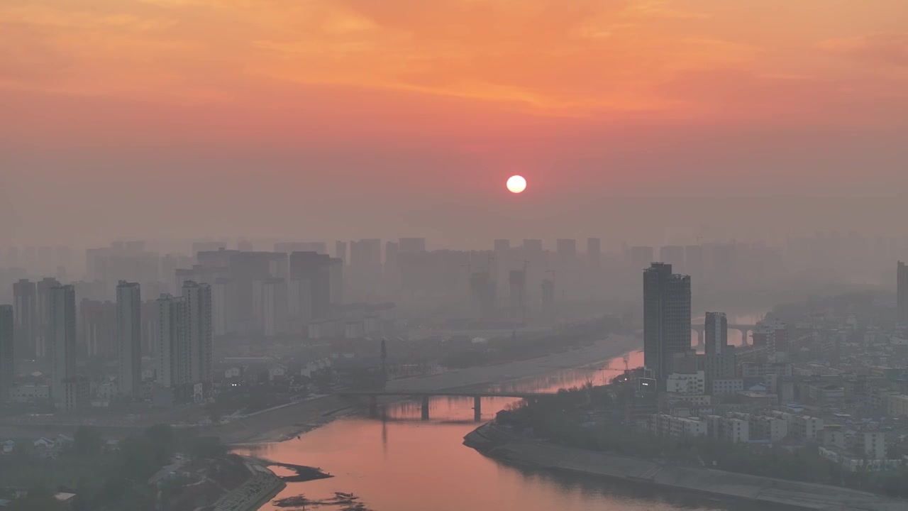 周口川汇区沙颍河城市日出朝霞中长焦视频素材