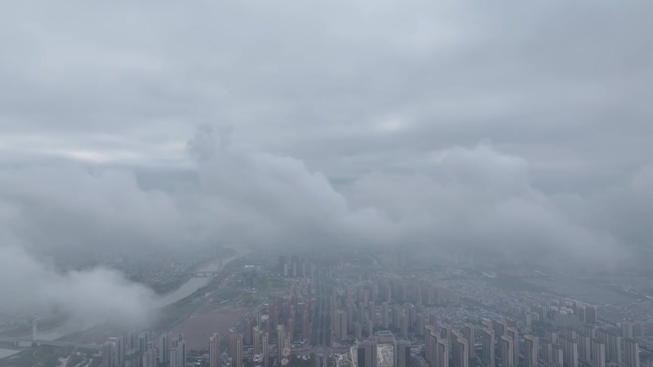 周口城市天际线云海，平流雾，雾景大场景视频素材