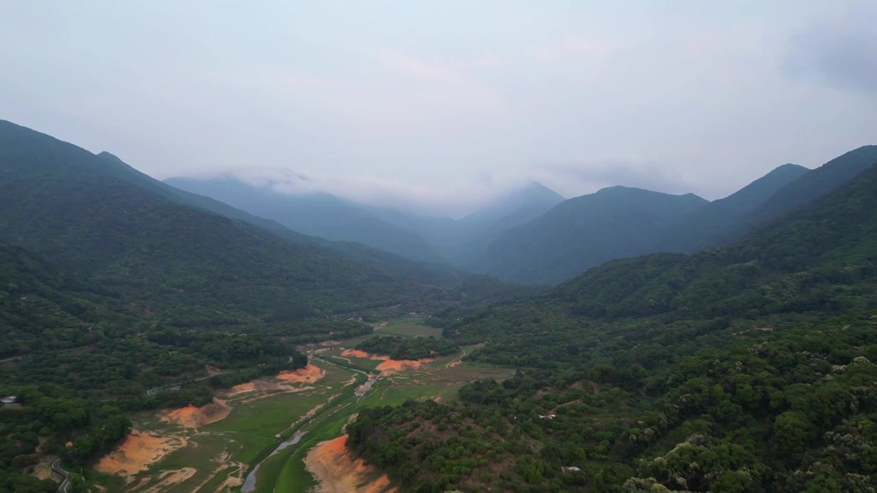 航拍东莞银瓶山视频下载