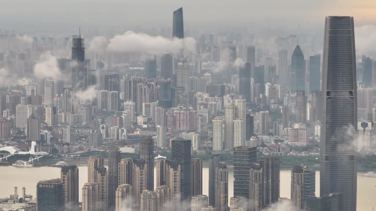 航拍雨后的武汉云海视频素材