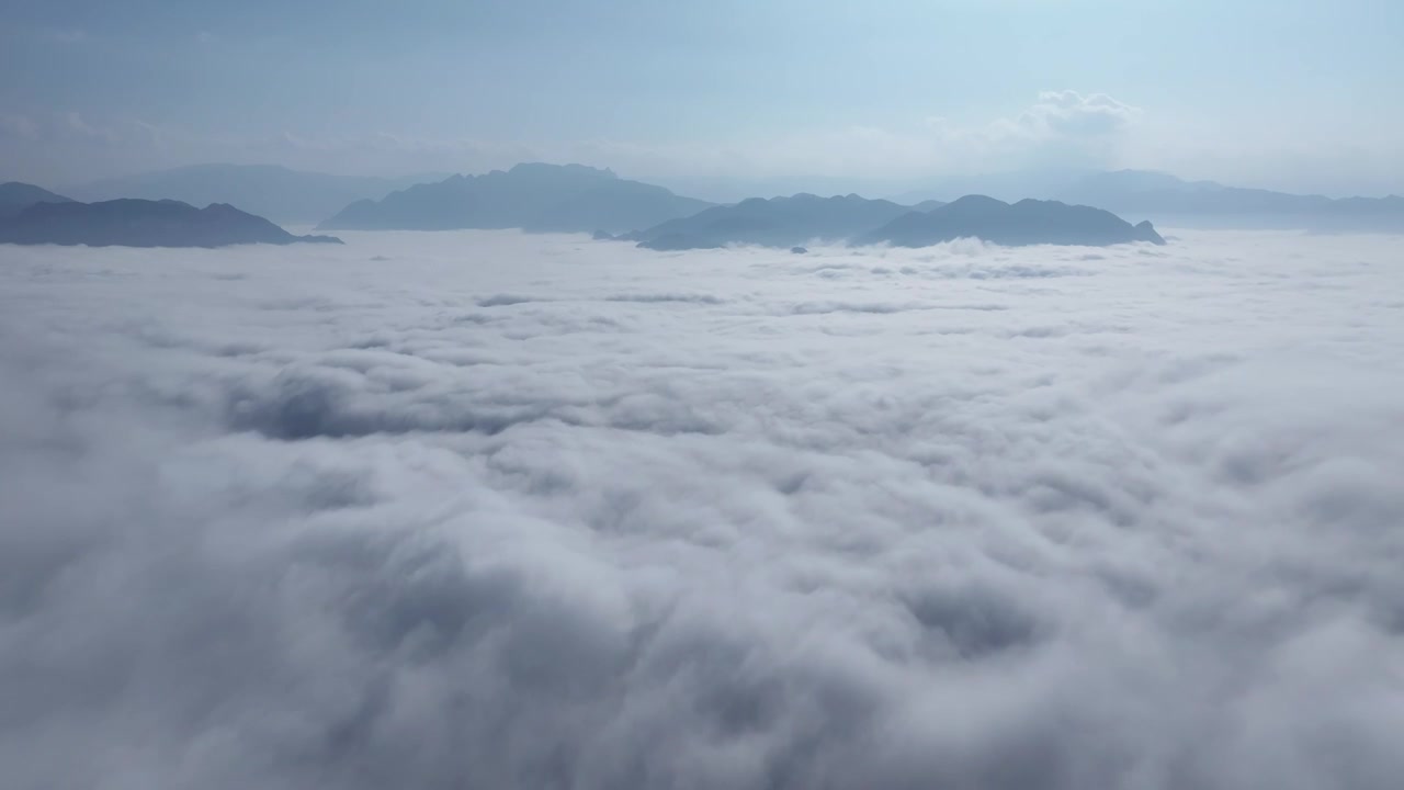 漫步高山云海视频下载