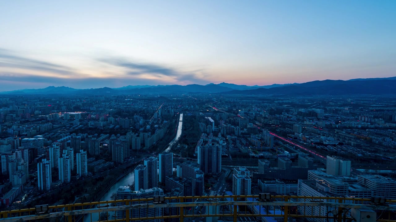 俯瞰北京城西山日落 日转夜视频素材